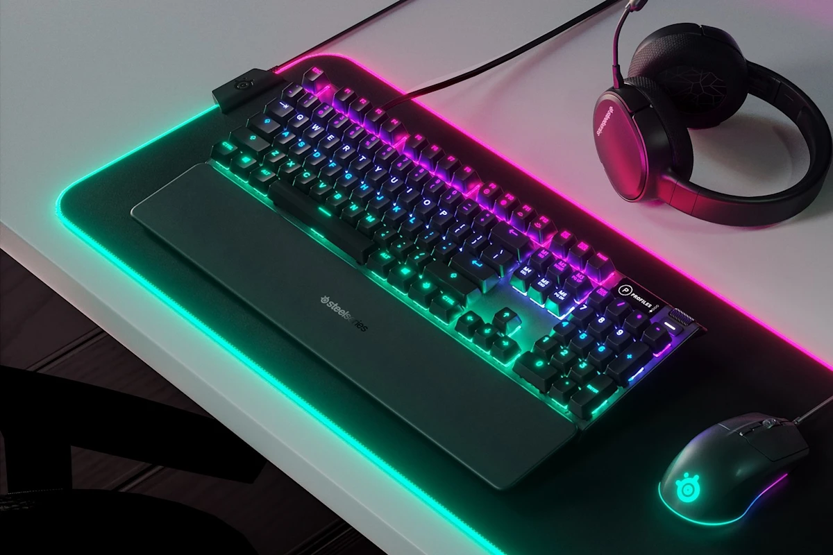 SteelSeries APEX 5 Hybrid Mechanical Gaming Keyboard - Image 2